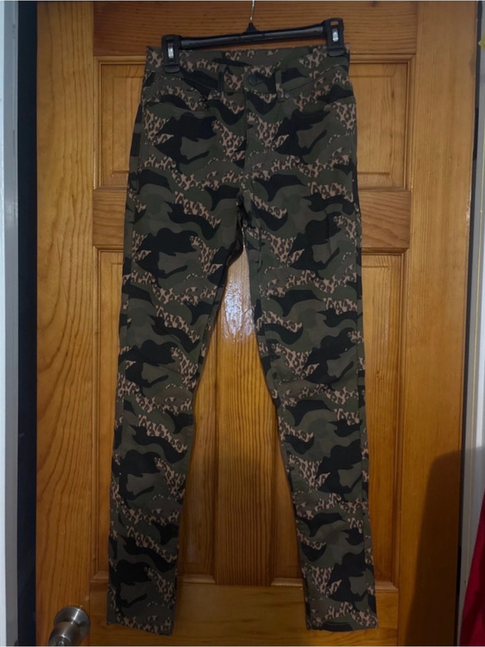 Women’s Venus 4  Camouflage Stretch Leggings - Olive Green
